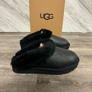 UGG | Pearlized Slipper In Black Leather Indoor Outdoor NEW GIFT